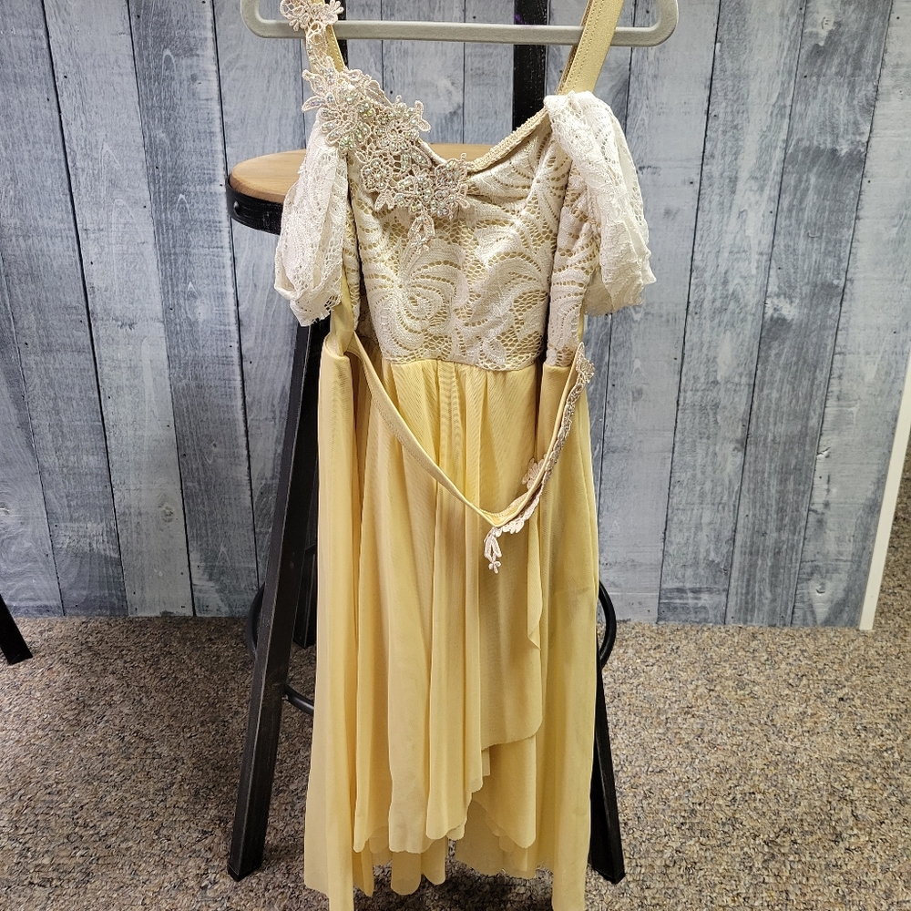 Dance costume